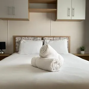 Yorkshire With Hot Tub Lodge